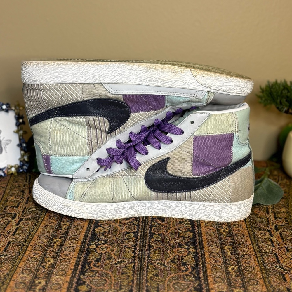 Nike Women's Patchwork High-Top Sneakers - Purple and Black Vintage